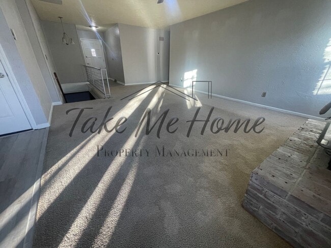 Photo - 3 Bedroom Basement Home in Kickapoo District!