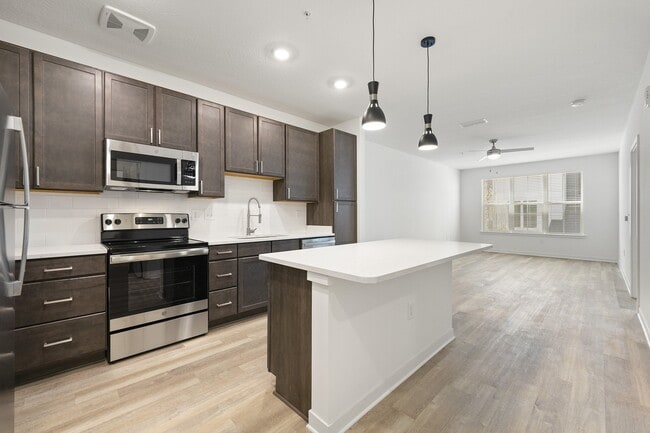 Building Photo - Tapestry Overbrook Rental