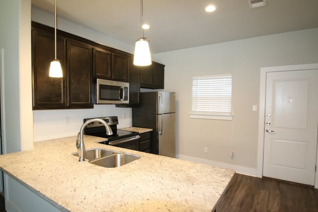 Building Photo - 209 Stewart Bend Ct Unit B Rental