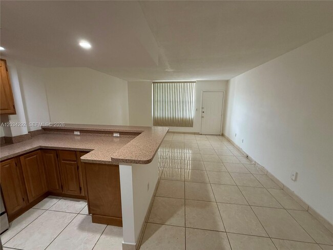 Photo - 1800 79th Street Causeway Unidad A202