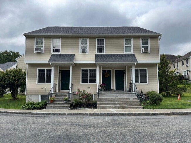 Building Photo - 1870 Baldwin Rd Unit 30