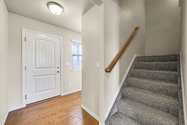 Photo - $2,145.00, 4-bed, 2.5-bath located in Colo... Apartamento