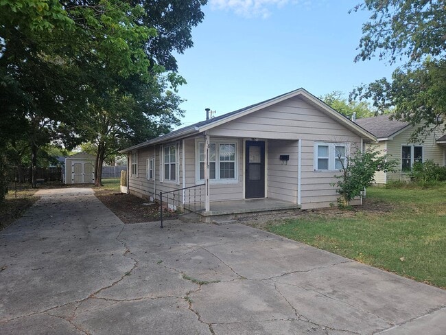 Building Photo - (2) Bed/(1) Bath in Core Norman Avail NOW! Video Tour!