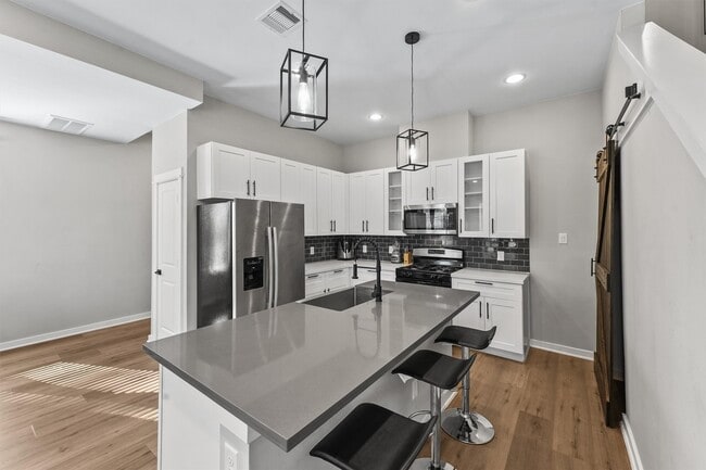 Photo - 6704 Parker Grv Ln