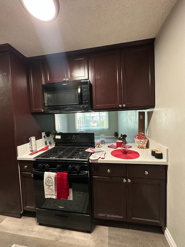 Photo - Woodside Apartments