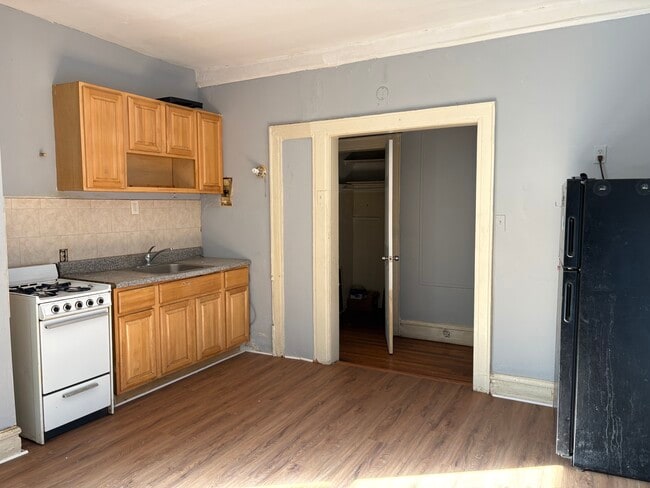 233 Weequahic Ave 14 - 232 Weequahic Ave Apartments