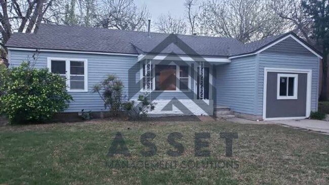 Building Photo - Cute 4 bedroom House