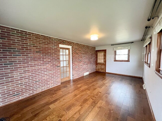 Photo - 623 Mason St