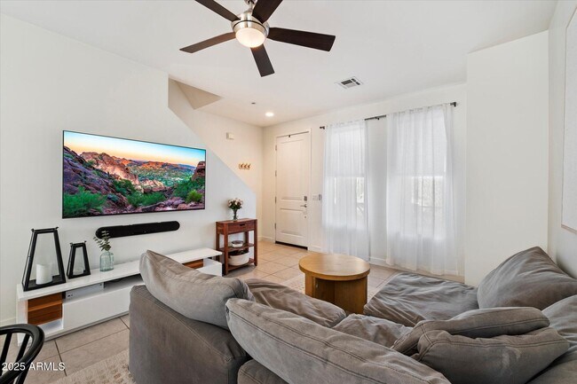 Photo - 3030 N 38th St