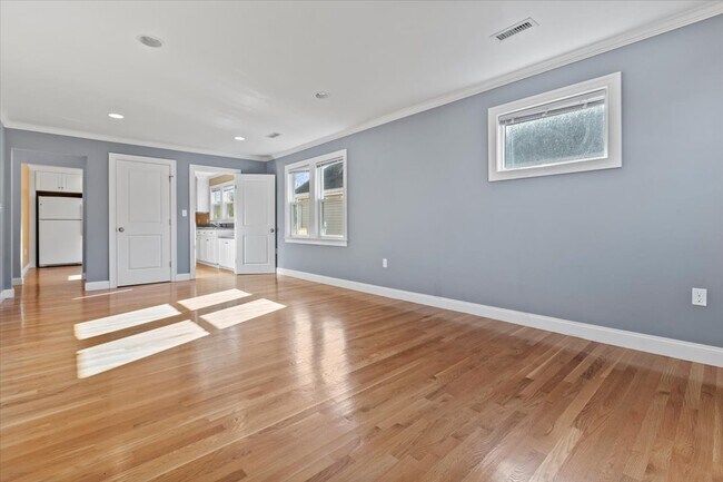 Photo - 46 S Waverly St Unit 2