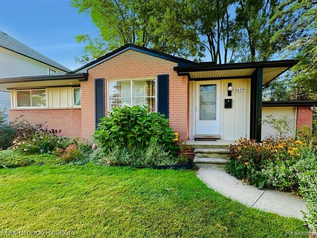 Photo - 1619 Poplar Ave