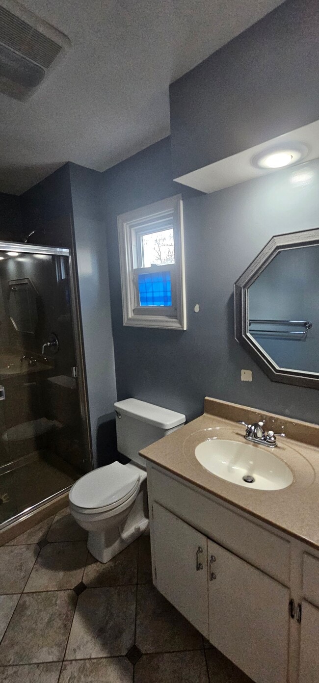 Photo - 7228 Linden St