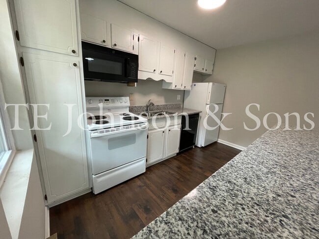 Photo - Newly Renovated 1 Bedroom Near Easton Park! Unidad 2813 A