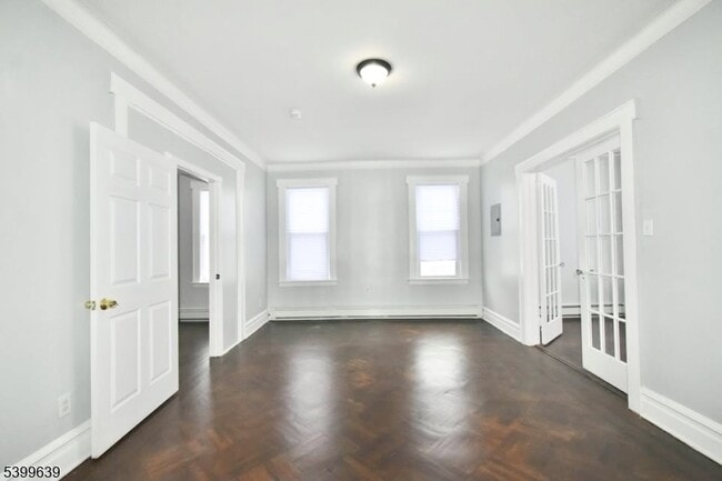 Photo - 519 Clinton Pl