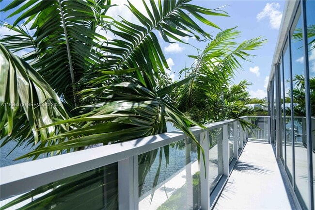 Photo - 8425 Crespi Blvd Unit TH3