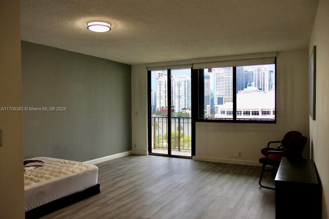 Photo - 520 Brickell Key Dr Condo Unit A1017