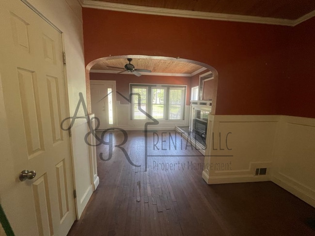 Photo - 403 W Quincy St