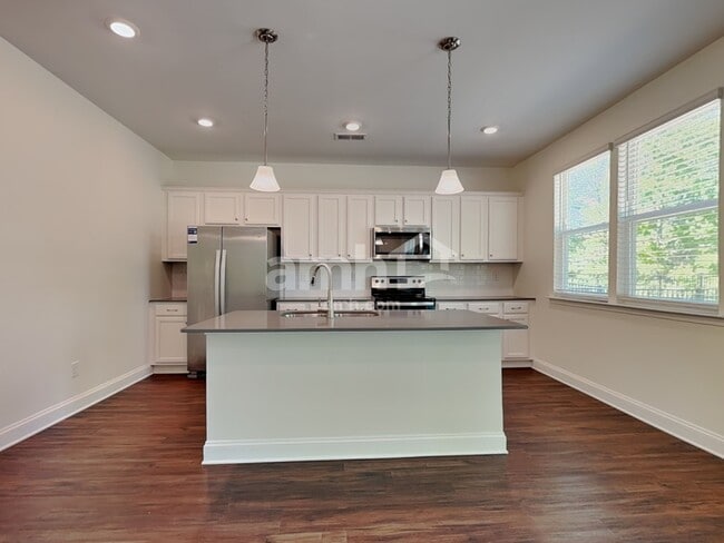 Photo - 617 Rivermist Dr