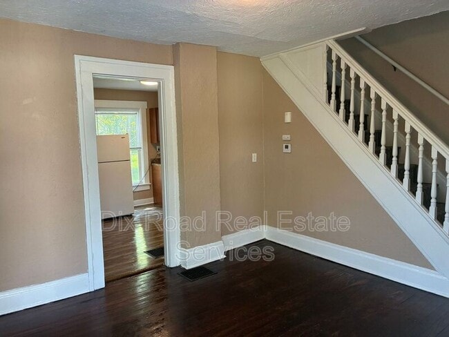 Photo - 2240 Lakeview Ave