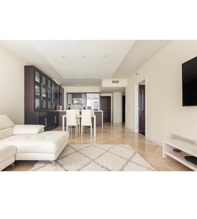 Photo - 55 SE 6th St Unidad 4007