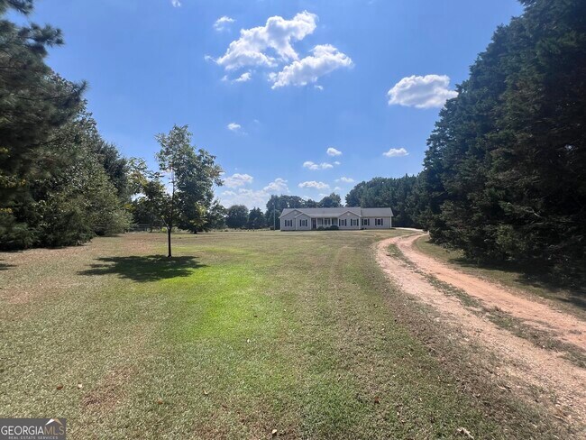 135 Hunt Rd