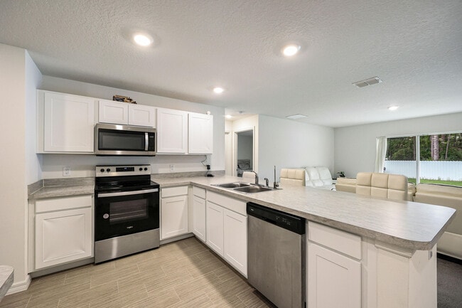 Photo - 1316 Gibralter St SW