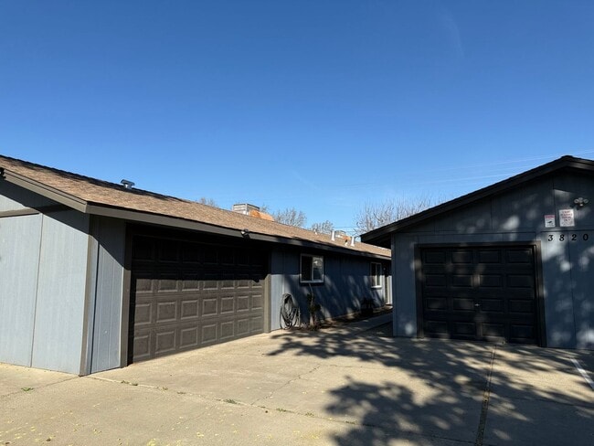 Photo - Gareth Ln - Triplex Unit C