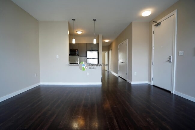 Photo - 625 McGrath Hwy Unidad 36-4