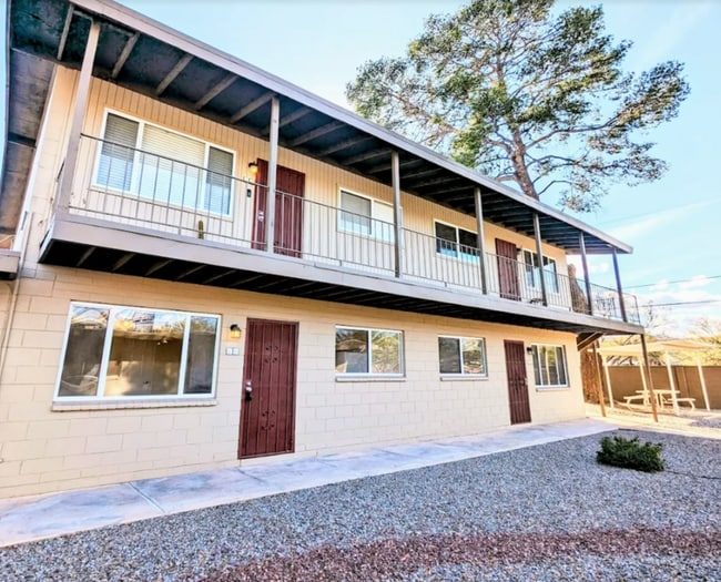 Photo - 2821 N Columbus Blvd