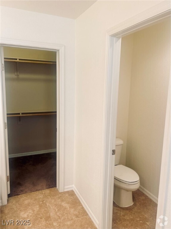 Building Photo - 1571 Plaza Centre Dr Rental