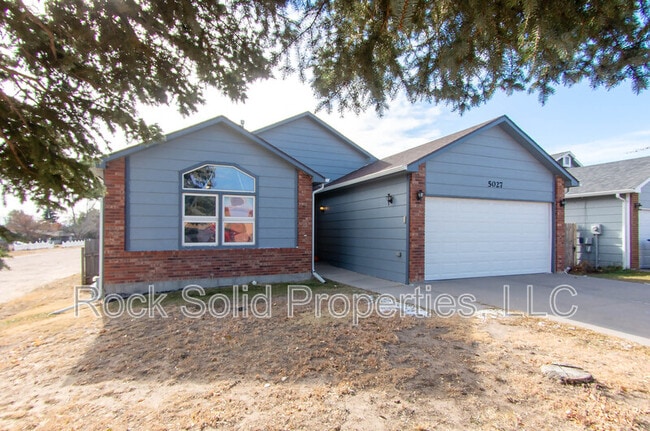 Photo - 5027 Green River St