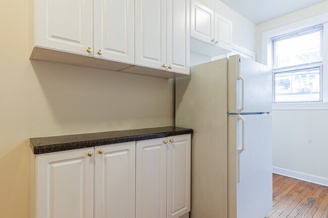 Photo - 540 W Aldine Ave Unit 2