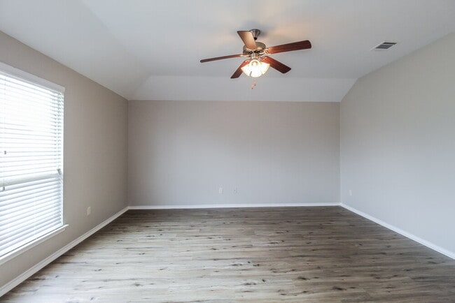 Photo - 1813 Cedar Wood Trail