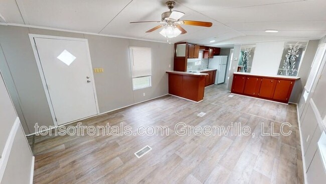 Photo - 125 Brookstone Dr