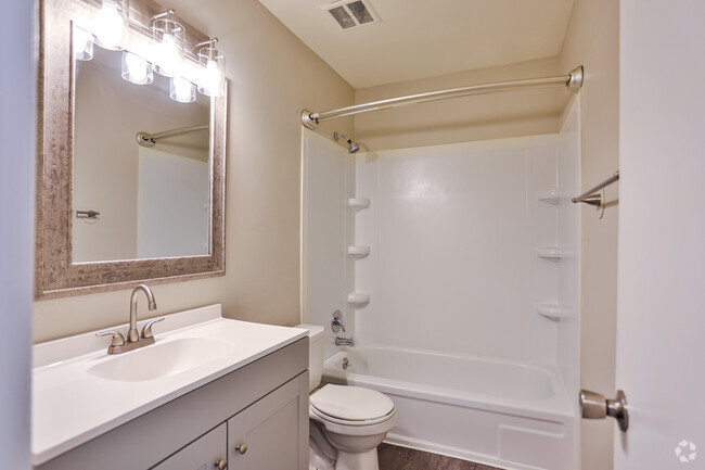 2BR, 1.5BA - The Park Apartments