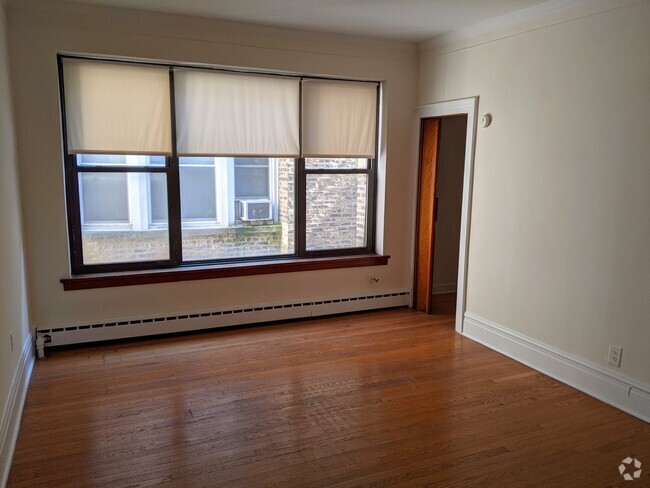 Building Photo - 1405 W Jarvis Ave Unit 2RE Rental