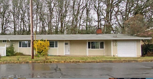 Photo - 211 NE Azalea Dr House