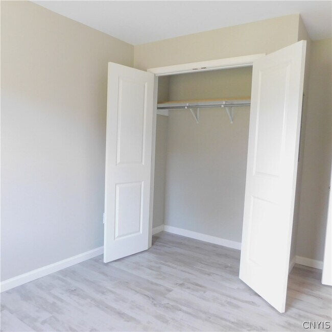 Photo - 413 S Main St