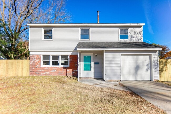 Spacious Home Near Bow Creek & Lynnhaven Mall - Spacious Home Near Bow Creek & Lynnhaven Mall