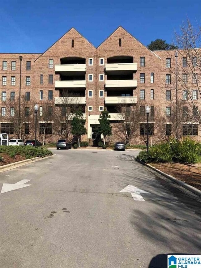 Building Photo - 1040 Broadway St Unit 510