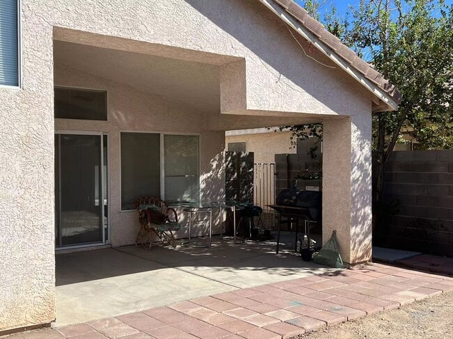 Photo - 3639 Russian Olive St