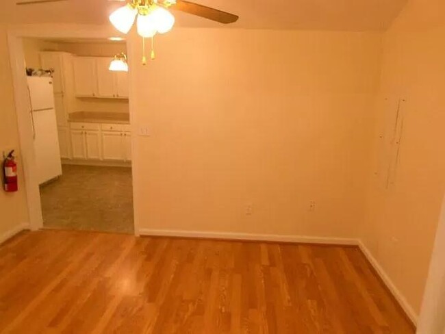 Photo - 106 N Pine St House