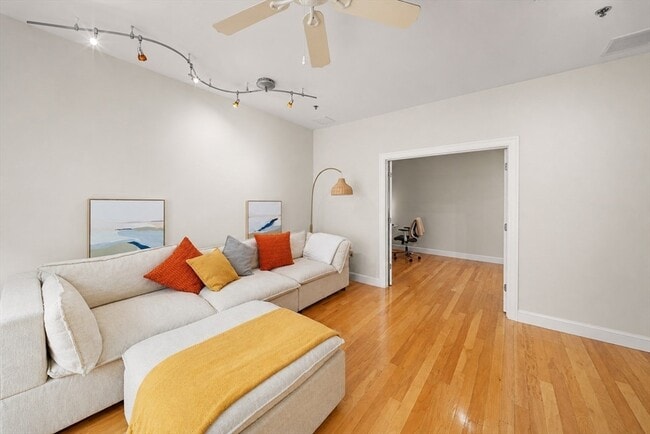 Photo - 1723 Washington St Unit 505