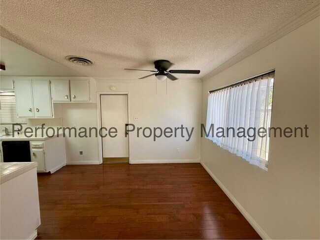 2508 Prestwick Ct