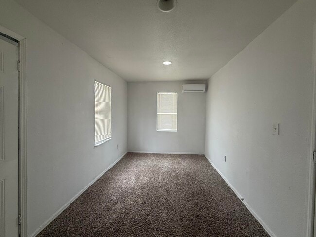 Photo - 1321 25th St