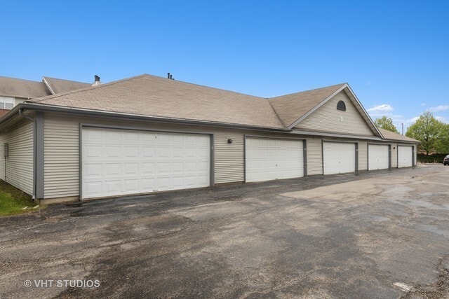18 Sterling Cir
