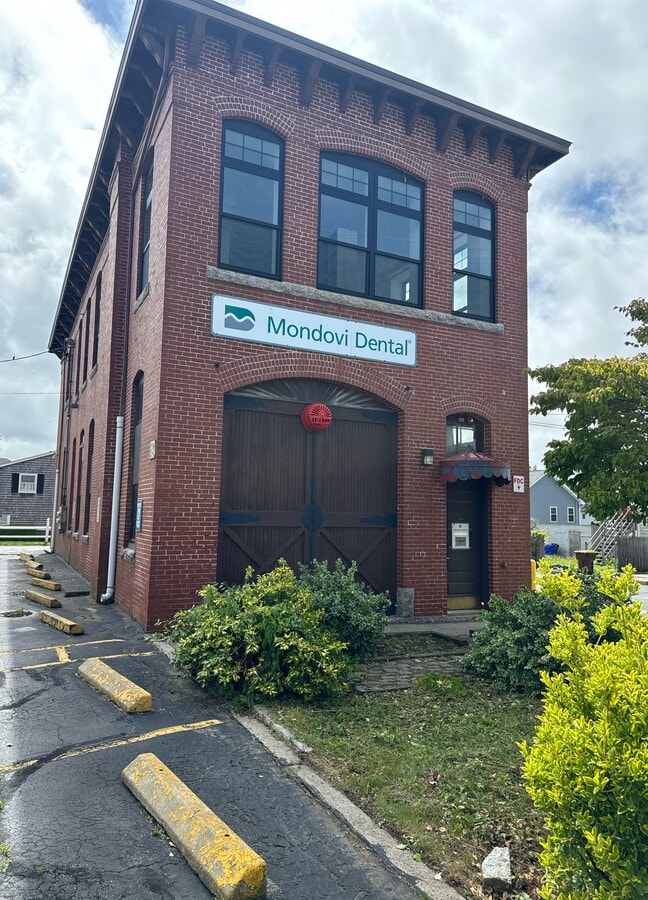 Fall River FireHouse - Fall River FireHouse Unidad 1