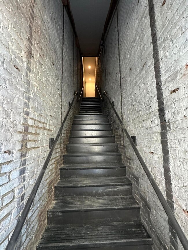 Photo - 307 W Main St Unit 4