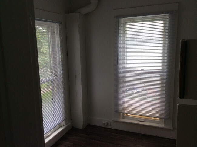 Photo - 227 W Williams St Unit 3