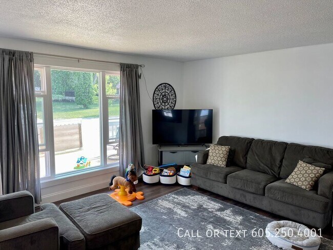 Photo - 4 Bed 2 Bath Home